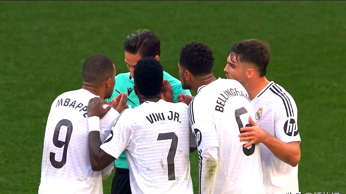 库里意外战胜皇家马德里，重要助攻引爆全场！